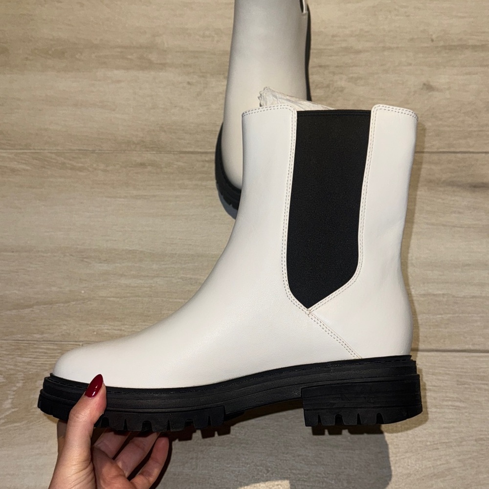 Cole Haan Womens Tahoe Featherfeel Chelsea Boot Off White Leather Sz 10